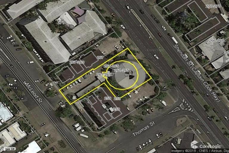 Apartment Budget-savvy Travellers, Residential Style Two-bedroom Apartment, Self Check-in Cairns
