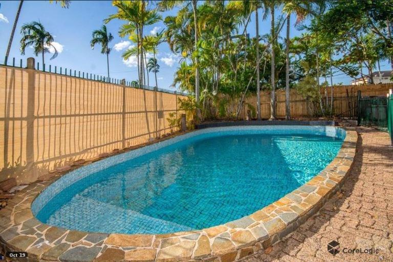 Budget-savvy Travellers, Residential Style Two-bedroom Apartment, Self Check-in Cairns
