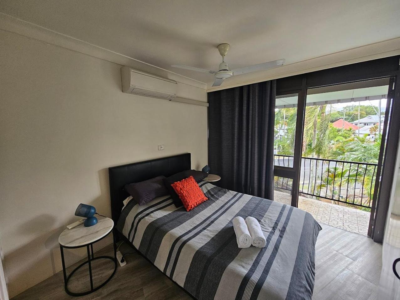Budget-savvy Travellers, Residential Style Two-bedroom Apartment, Self Check-in Apartment